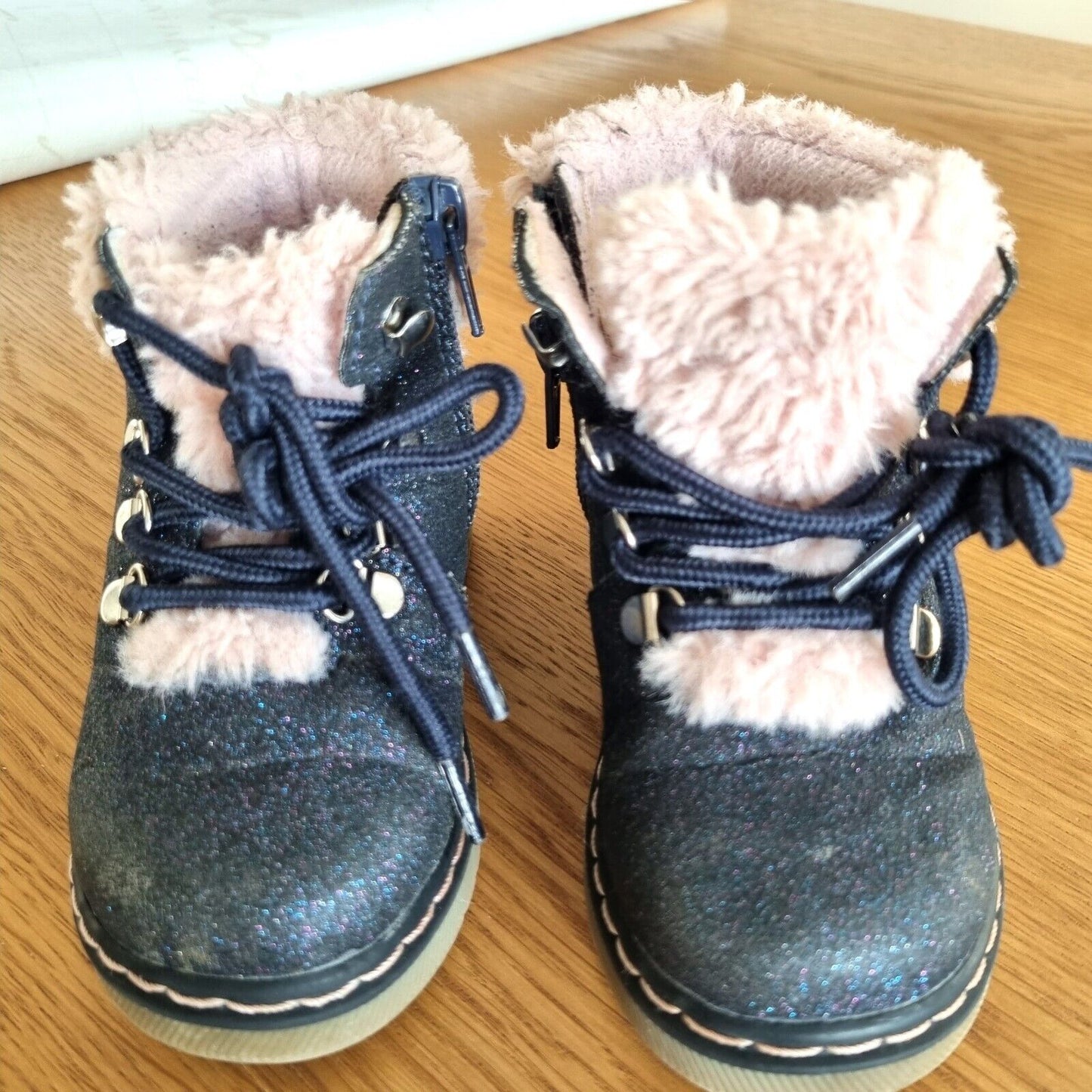 Cup Cake Couture Girls Kids Boots Sparkling Fur Tops Lined Lace Ups Size 21 - Bonnie Lassio