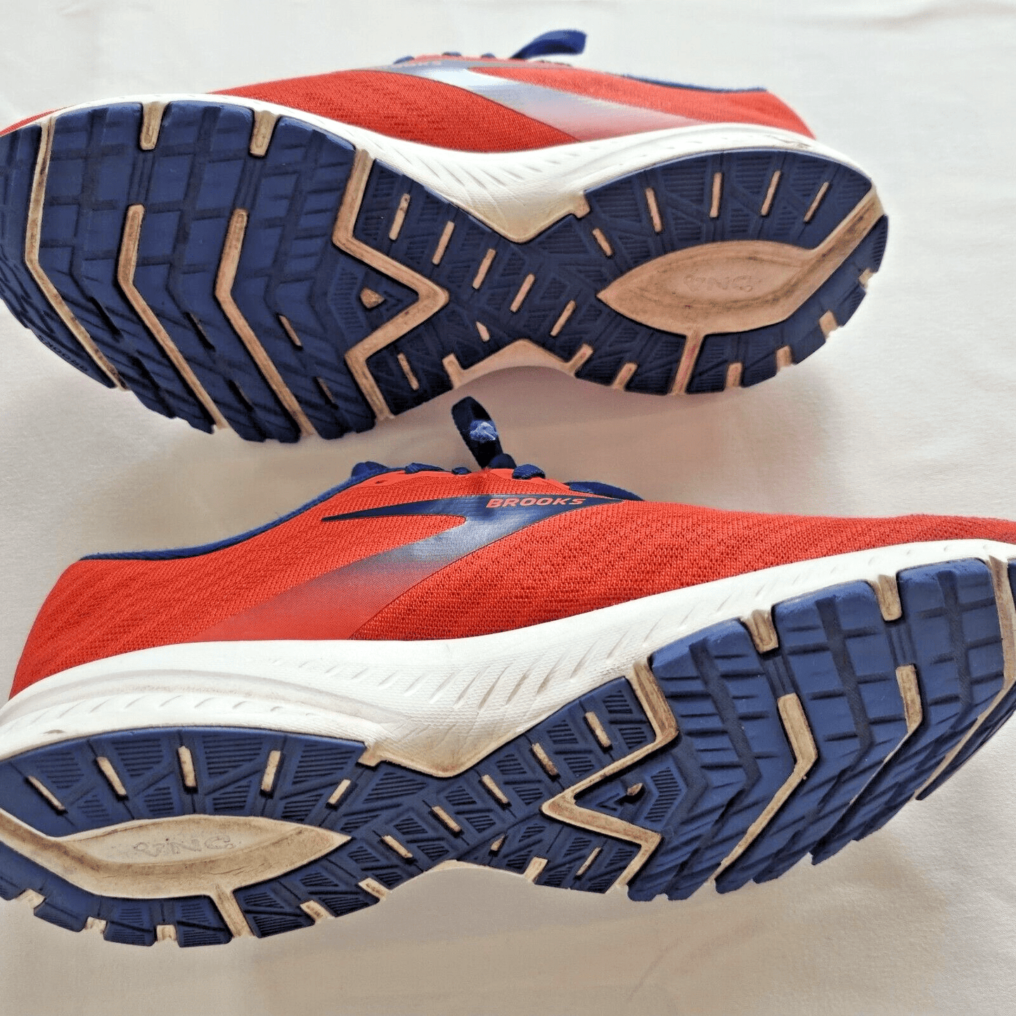 Womens Brooks Launch 7 Unisex Trainers Running Shoes Red Blue - Bonnie Lassio