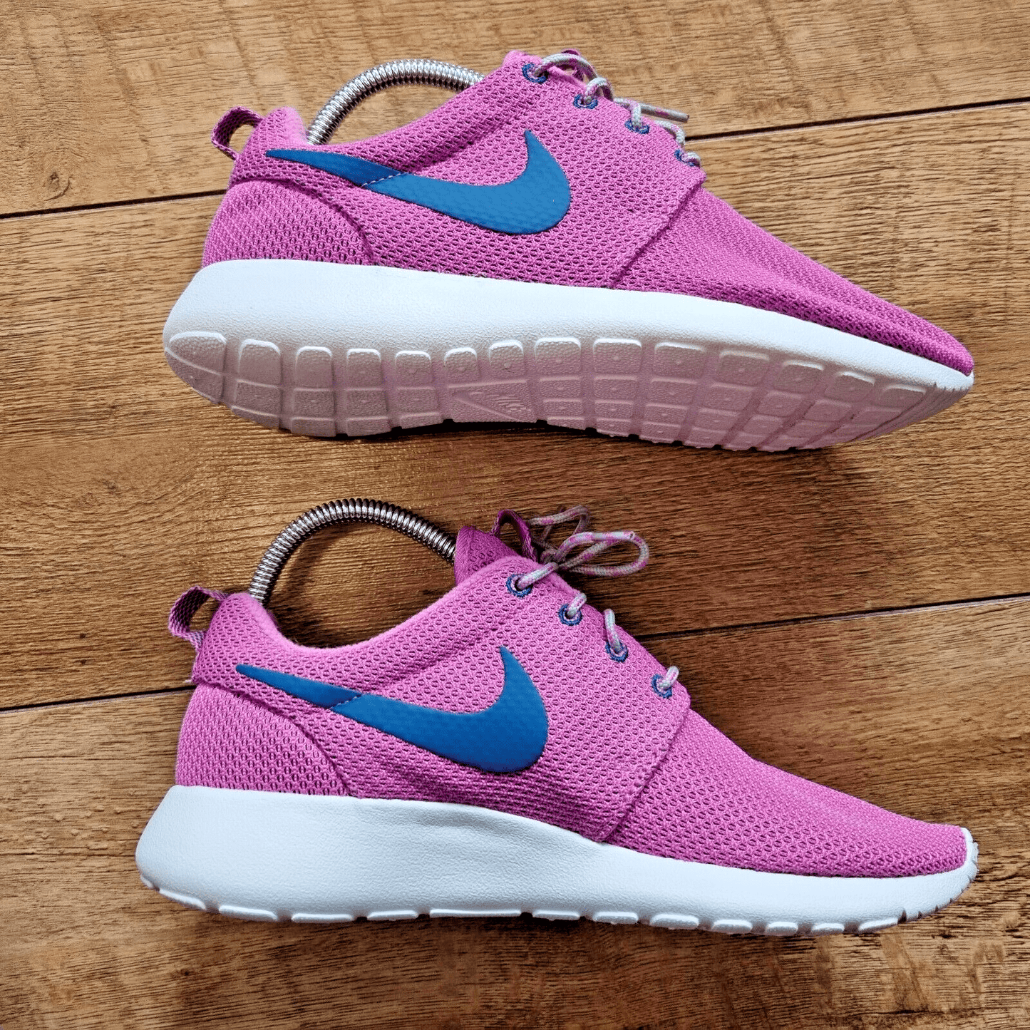 Nike Trainers Roshe One Pink Blast Knitted Lace Up White Soles - Bonnie Lassio
