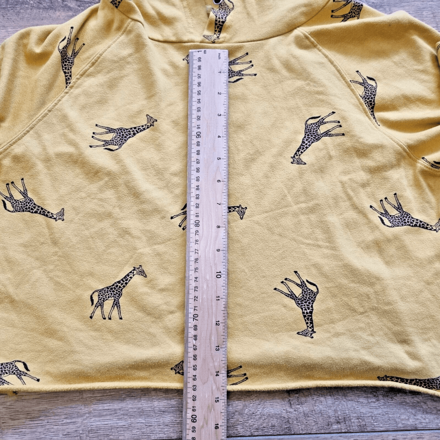 Messy Bun Just Chillin Womens Size 14 Hoodie Giraffe Cropped Sweatshirt Yellow